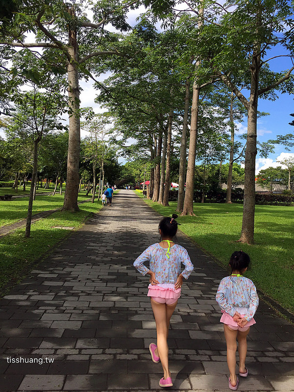 【知卡宣親水公園】2023花蓮玩水景點，50元入場，12歲以下免費入園