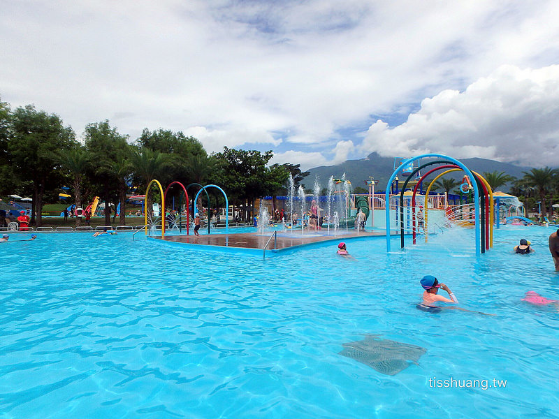 【知卡宣親水公園】2023花蓮玩水景點，50元入場，12歲以下免費入園