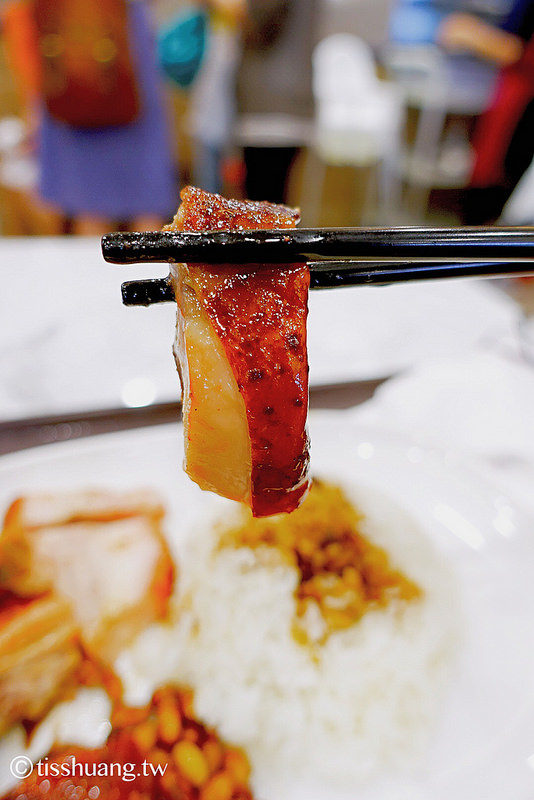 HOYII台北車站美食推薦｜來自新加坡的「了凡油雞飯麵」｜滑嫩的好滋味｜摘星星終於不用排隊了(已歇業)