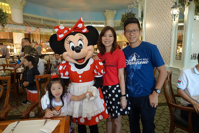 【香港迪士尼翠樂庭餐廳】與迪士尼人物一起在翠樂庭早餐，超歡樂!