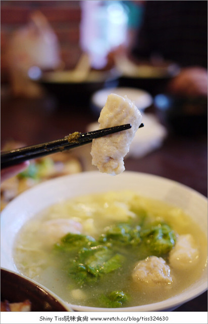 淡水美食｜黑店排骨飯｜黑殿飯店｜台灣古早味｜淡水必吃排骨飯