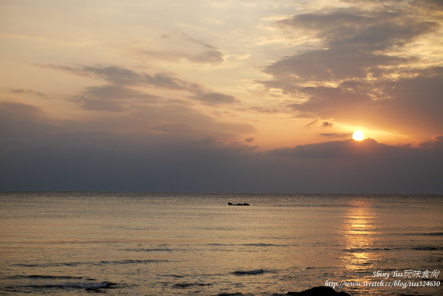 墾丁萬里桐夕陽｜墾丁看夕陽景點｜南灣踏浪｜砂島｜龍盤公園