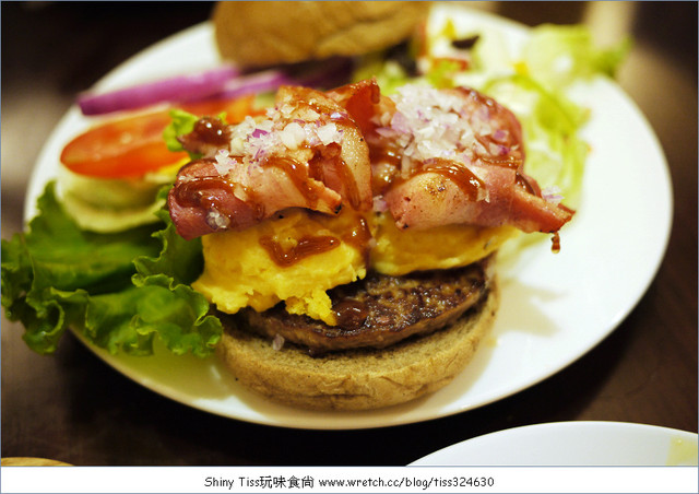 [食記]CP值超高的POND BURGER，聚餐好去處