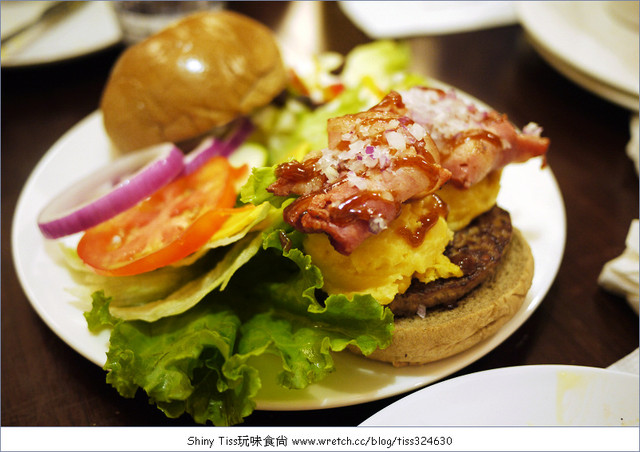 [食記]CP值超高的POND BURGER，聚餐好去處