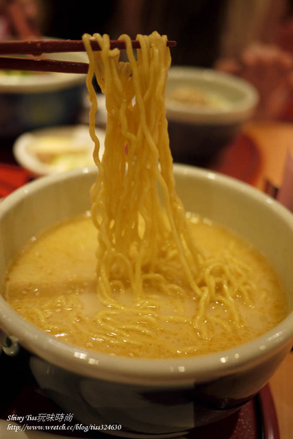 [食記]排隊美食朝聖去-來自日本北海道的山頭火拉麵