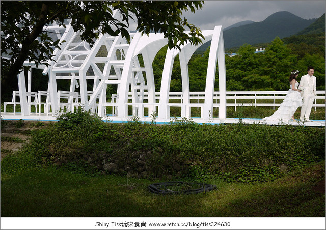 [熱門婚紗拍攝場地]大屯花卉農場-風車、教堂、鋼琴場景