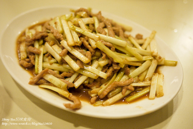 米其林必比登推介美食｜國父紀念館站美食餐廳｜北平都一處｜褡褳火燒和九轉肥腸好威喔