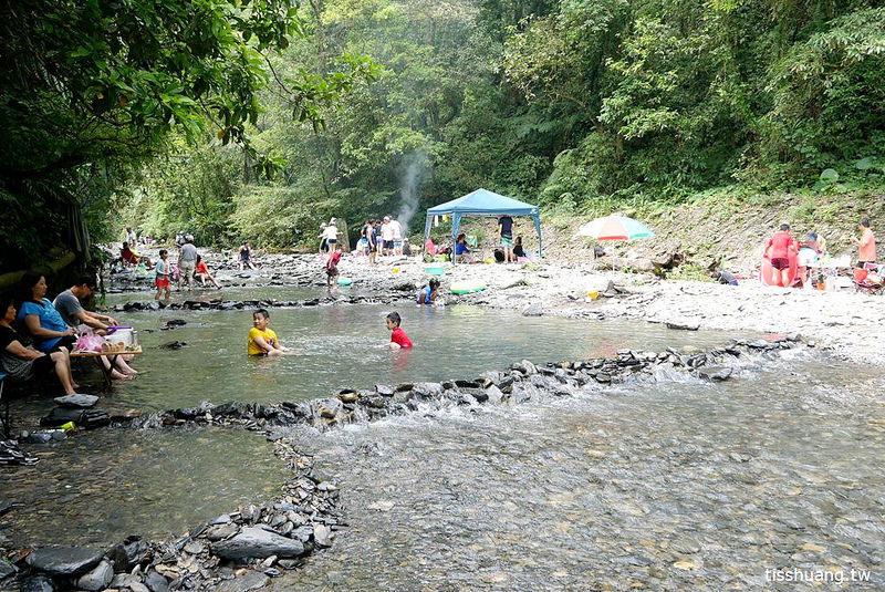 【宜蘭玩水推薦】雙連埤圳頭鴛鴦溪，夏天就是要到宜蘭溪邊玩水