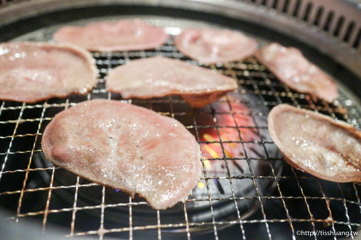 京都牛角燒肉｜三条木屋町店｜必吃牛舌與京都豆腐｜Ipad中文點餐系統真方便