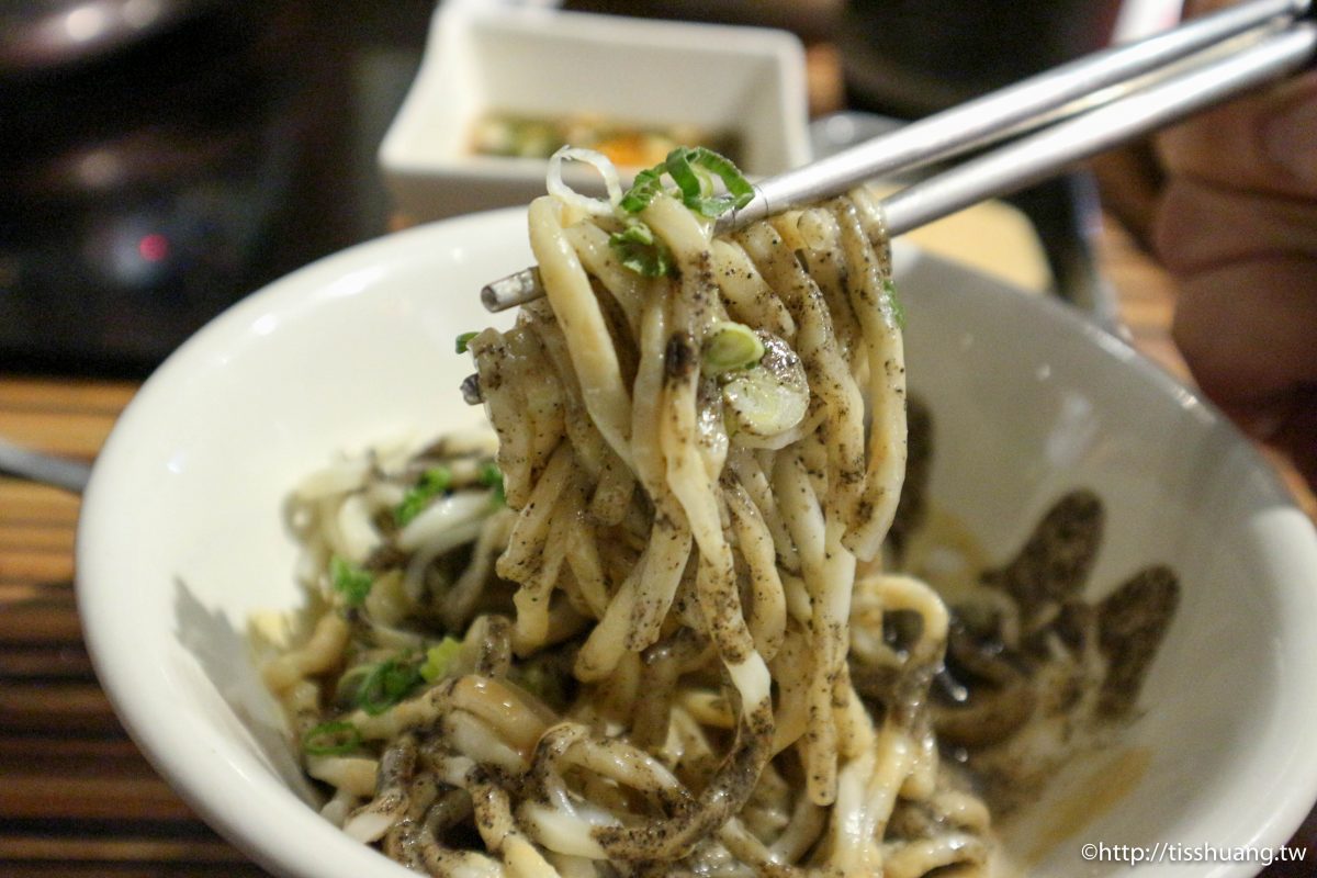 板橋新埔站火鍋推薦｜初鍋玉軒屋涮涮鍋｜肉多多不稀奇只有菜多多才健康