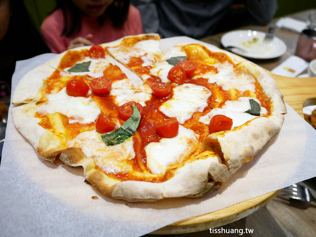 貝里尼中和環球店｜好吃的義大利麵、Pizza｜適合帶小孩用餐的好地方