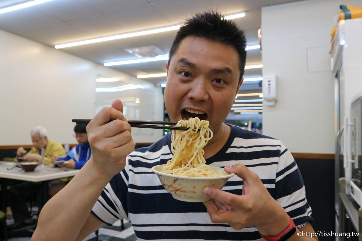 板橋四維路美食｜一品烏醋麵｜溫體豬骨仔肉湯一定要吃｜加熱滷味