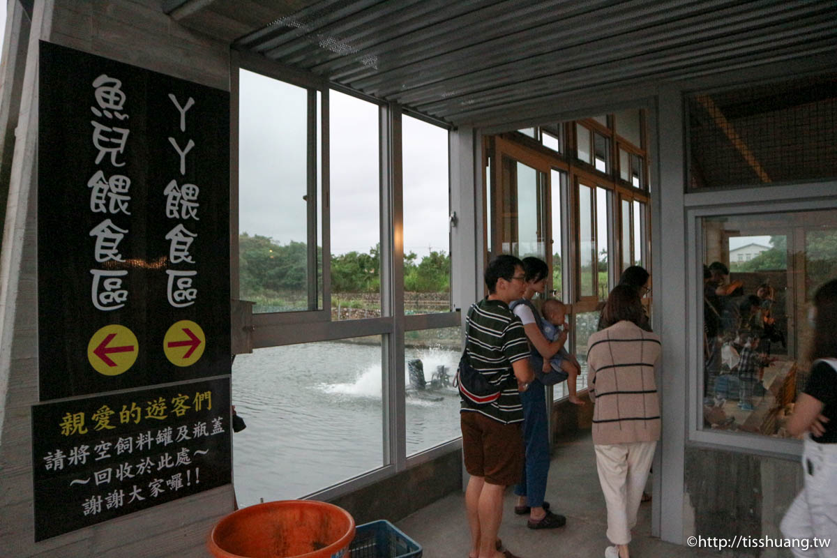 宜蘭礁溪親子景點｜可愛的黃色小鴨就在甲鳥園｜體驗餵鴨鴨抱鴨鴨門票只要100元可全額抵消費