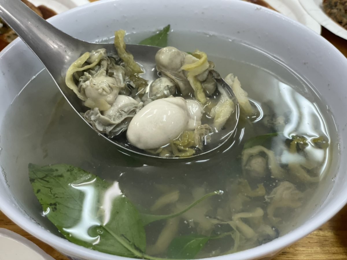 彰化必吃美食｜王功漁港美食街｜老街平價蚵嗲、肉圓、蚵仔煎