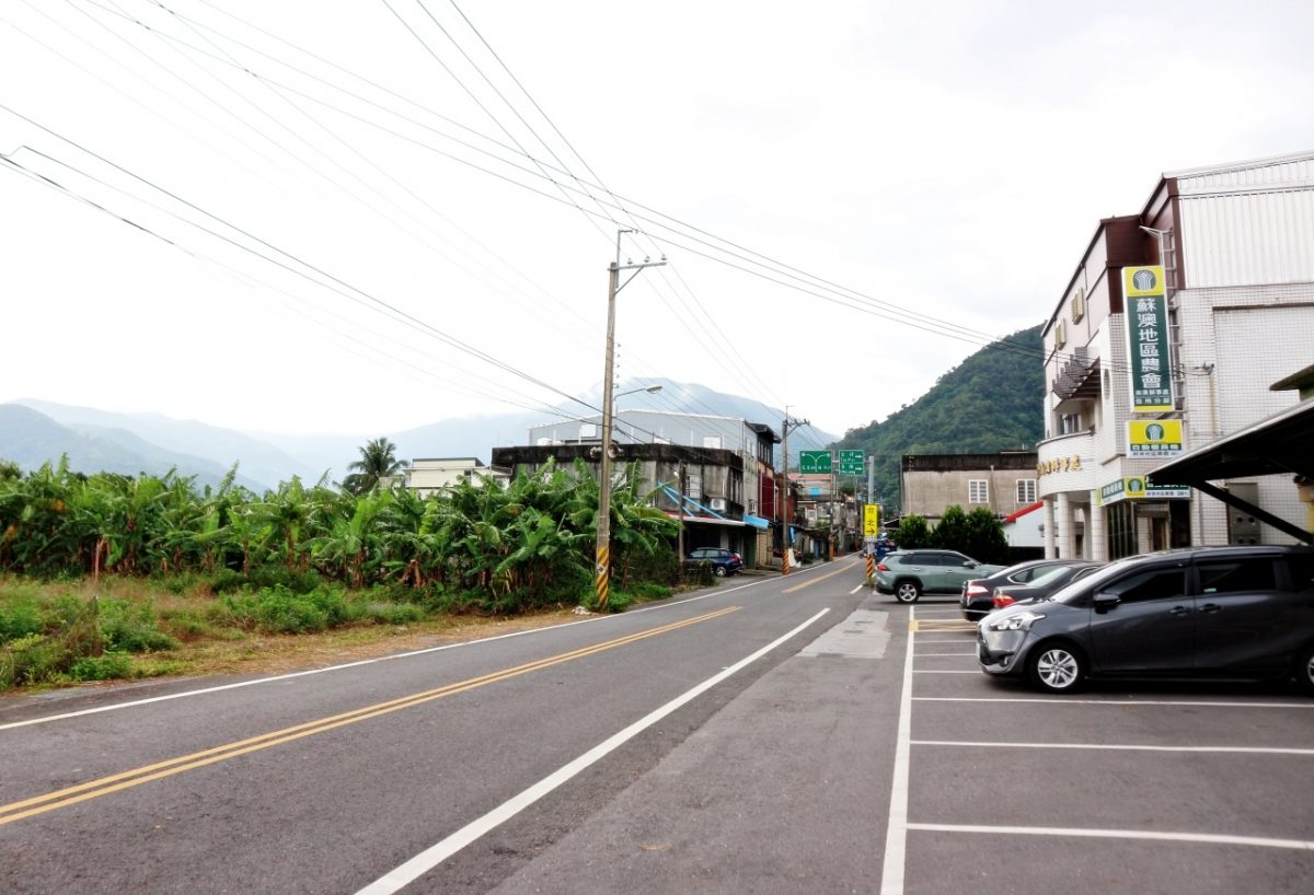 宜蘭南澳必遊景點｜朝陽漁港→南澳農產銷售中心→南澳白蝦生態養殖場→南澳神秘海灘