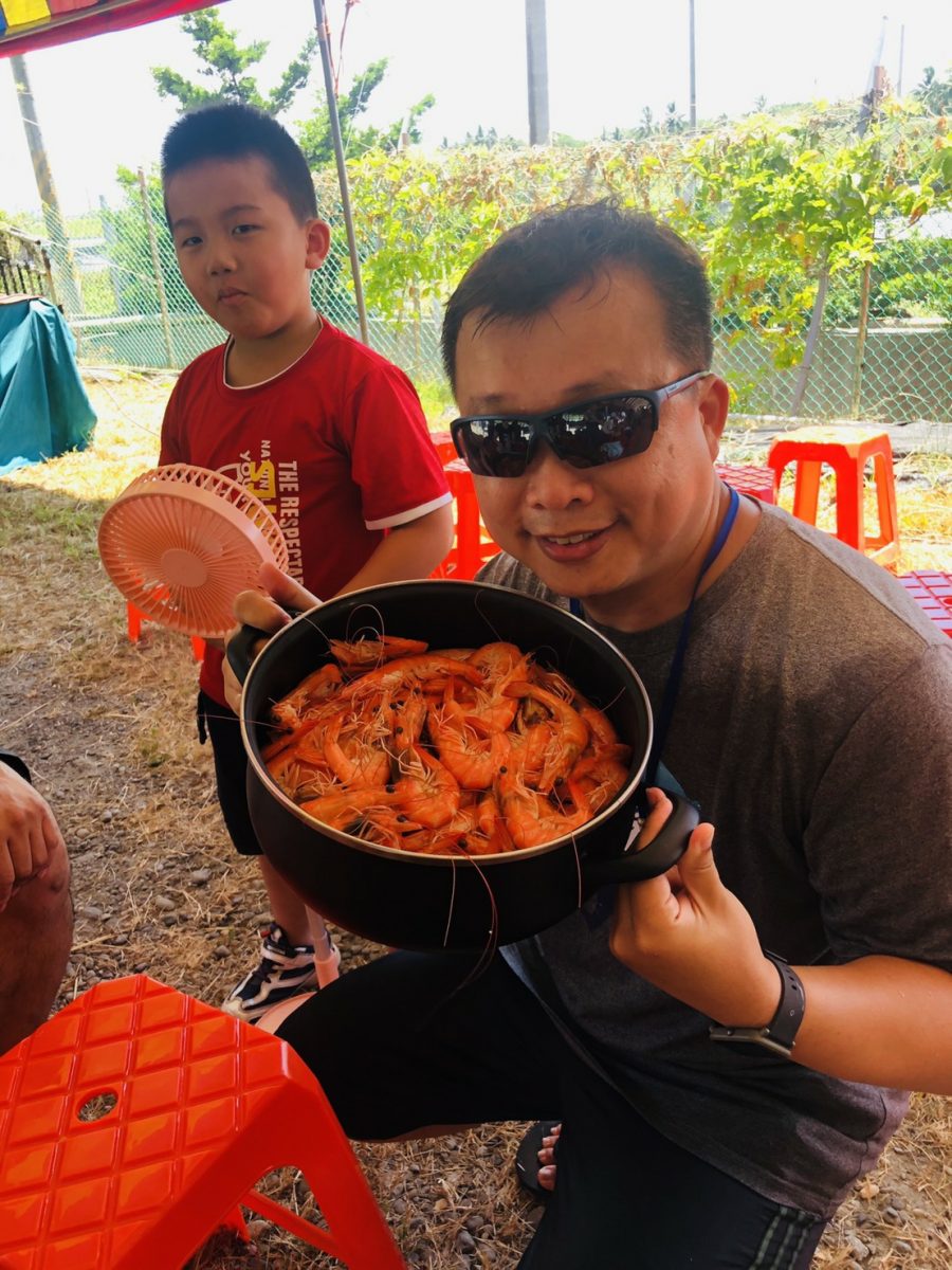 宜蘭南澳必遊景點｜朝陽漁港→南澳農產銷售中心→南澳白蝦生態養殖場→南澳神秘海灘