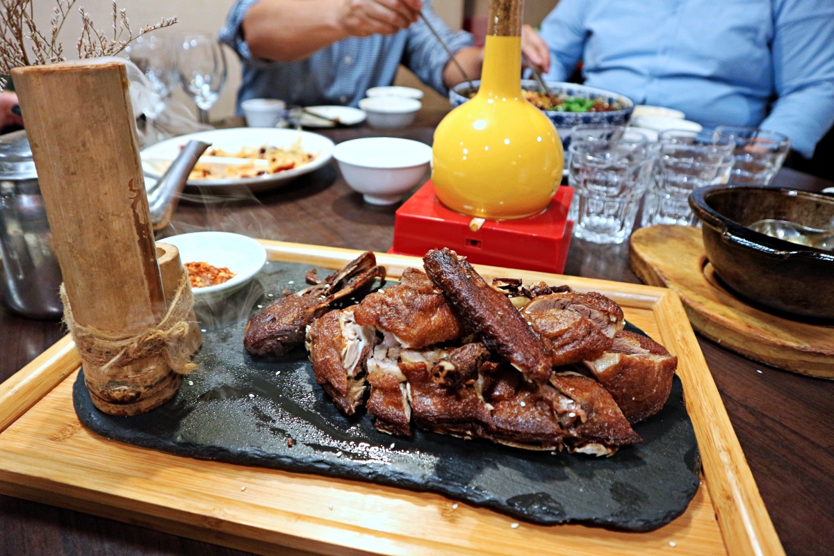 捷運南京復興美食(松山區美食)｜老罈香川味兒正宗川菜好吃到要一個月前就訂位｜五月天也是座上賓