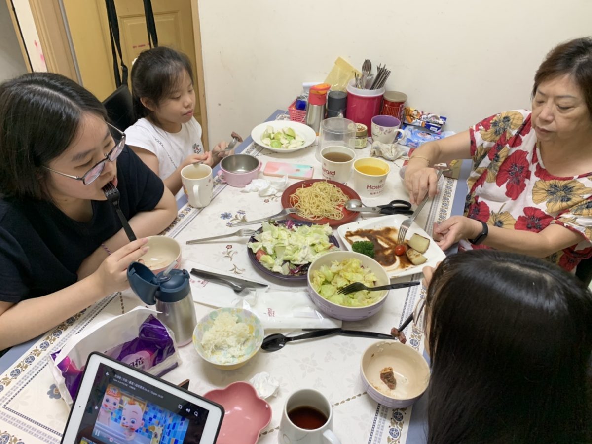 福華大飯店外帶美食免下車就可取餐｜麗香苑西式套餐饗宴｜花小錢就能享受五星級飯店美食