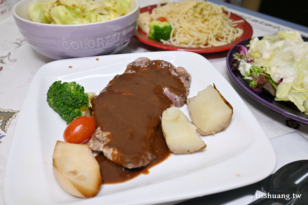 福華大飯店外帶美食免下車就可取餐｜麗香苑西式套餐饗宴｜花小錢就能享受五星級飯店美食