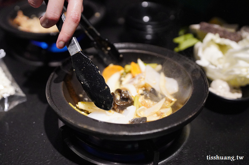 最歡樂最大火鍋集團｜火鍋第一品牌｜台灣狂潮店｜排隊宵夜名店台灣狂潮狂一鍋