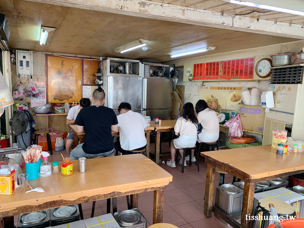 北投市場美食推薦｜簡記排骨酥麵｜侯美國紅茶北投店