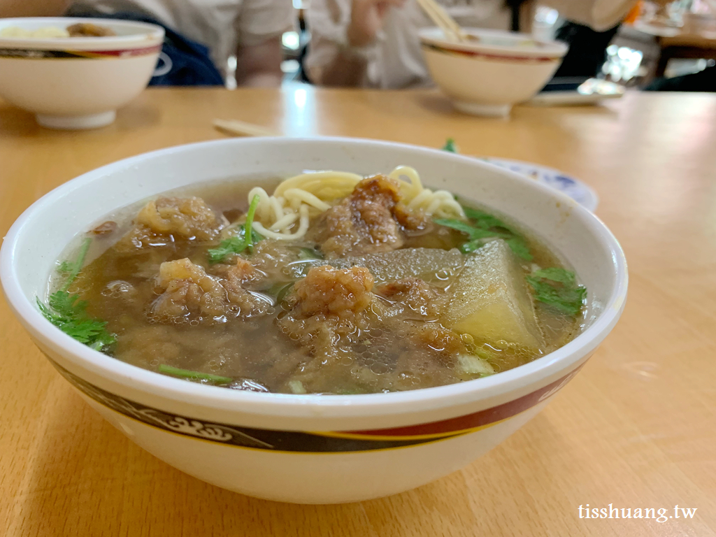 北投市場美食推薦｜簡記排骨酥麵｜侯美國紅茶北投店