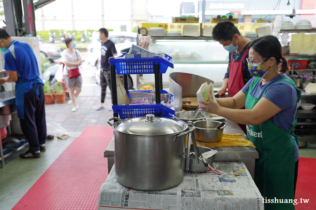 民雄阿君鵝肉｜民雄鵝肉推薦｜鮮嫩多汁鵝肉老店不用到民雄市區