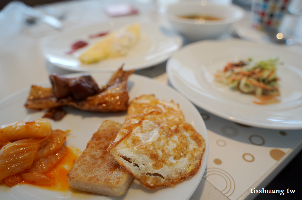 和逸飯店高雄中山館｜高雄三多商圈住宿推薦｜有一秒到香港維多利亞港的感覺