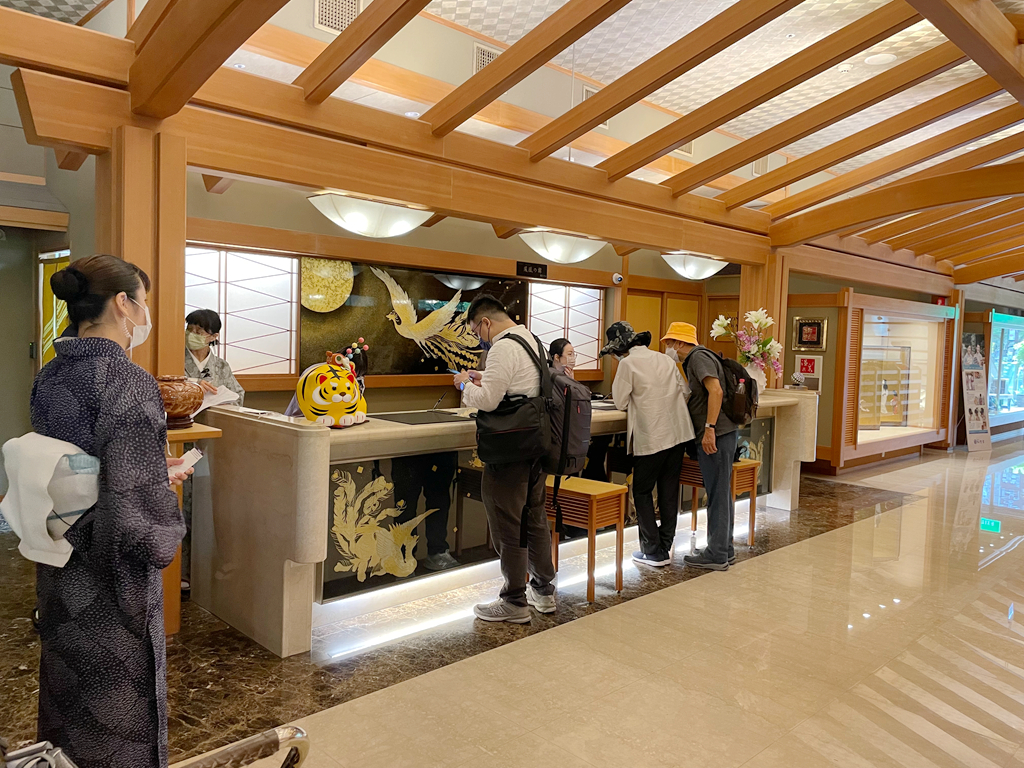 日勝生加賀屋國際溫泉飯店｜雙人湯屋泡湯｜日本料理午餐推薦