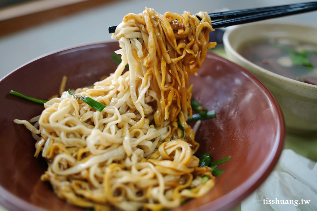 湖口老街客家美食｜江子翠站客家料理｜客家粄條、蔥香意麵、薑絲大腸激推～