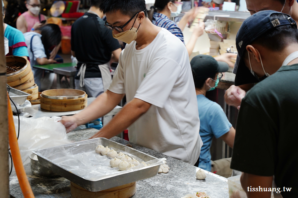 56巷口湯包｜板橋小籠包｜裕民街夜市超人氣排隊美食