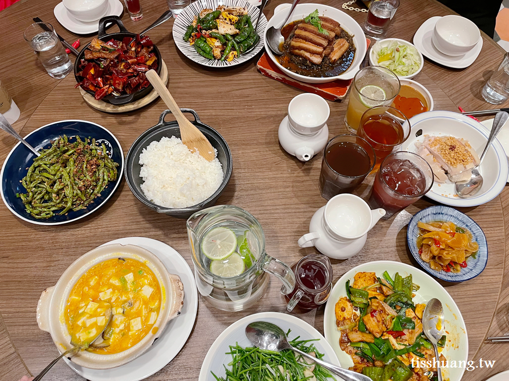 開飯川食堂｜中和環球購物中心美食｜時尚川菜館推薦