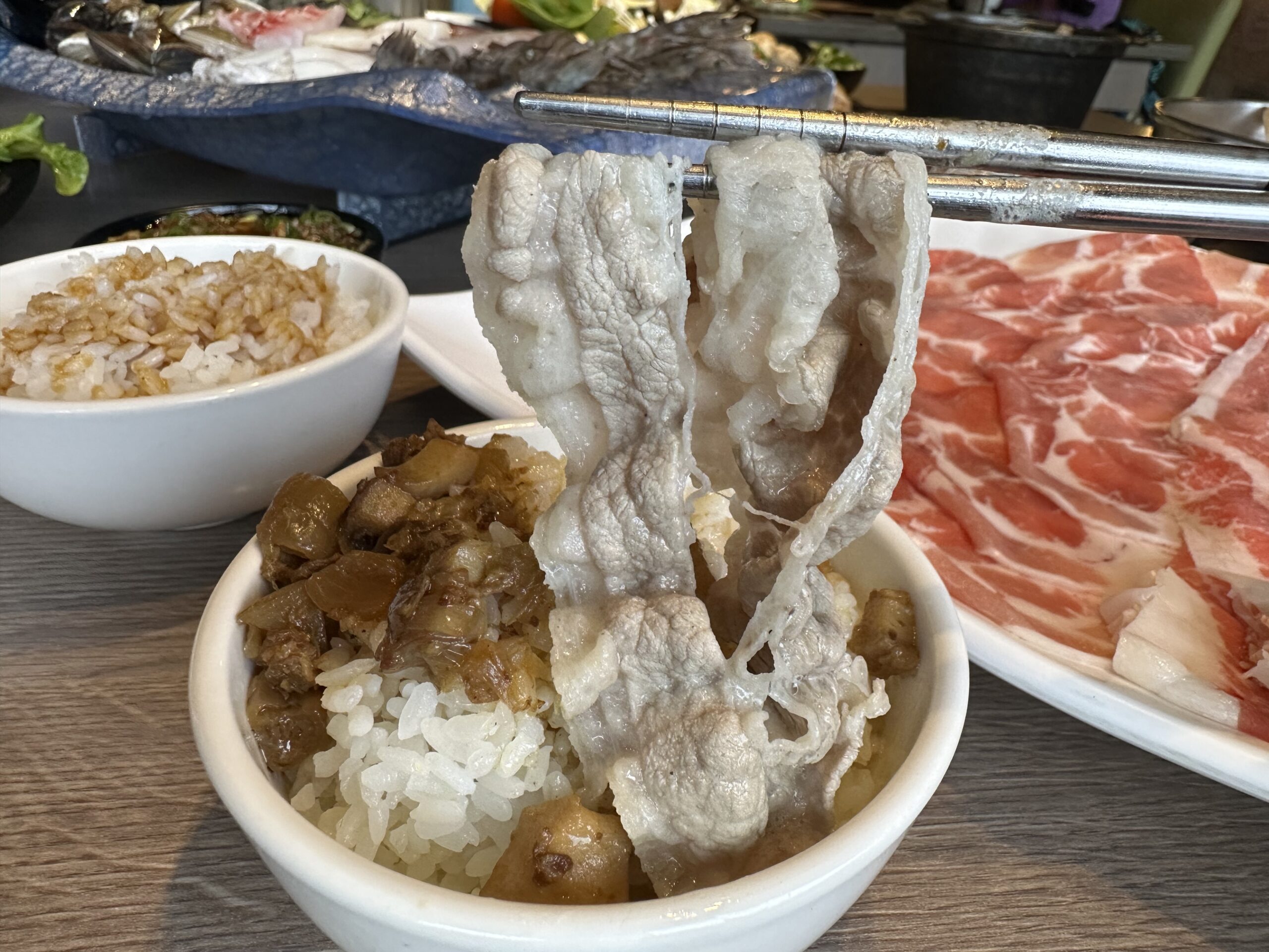 淡水美食推薦｜肉多多火鍋淡水中正店｜海陸套餐$1699