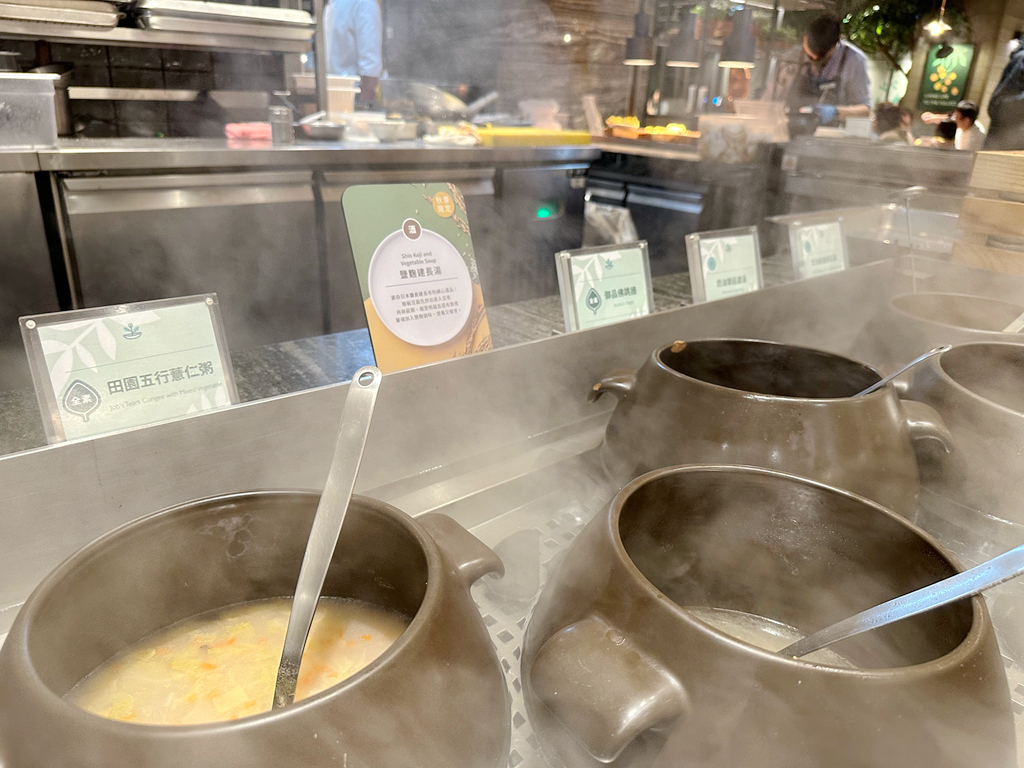 【果然匯板橋店】多國蔬食百匯，台灣最夯的素食Buffet吃到飽餐廳