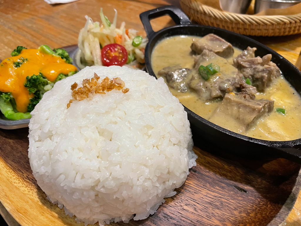 【圖圖咖啡館Tuk-Tuk Thai Café】桃園中壢美食，網美必訪泰式餐廳