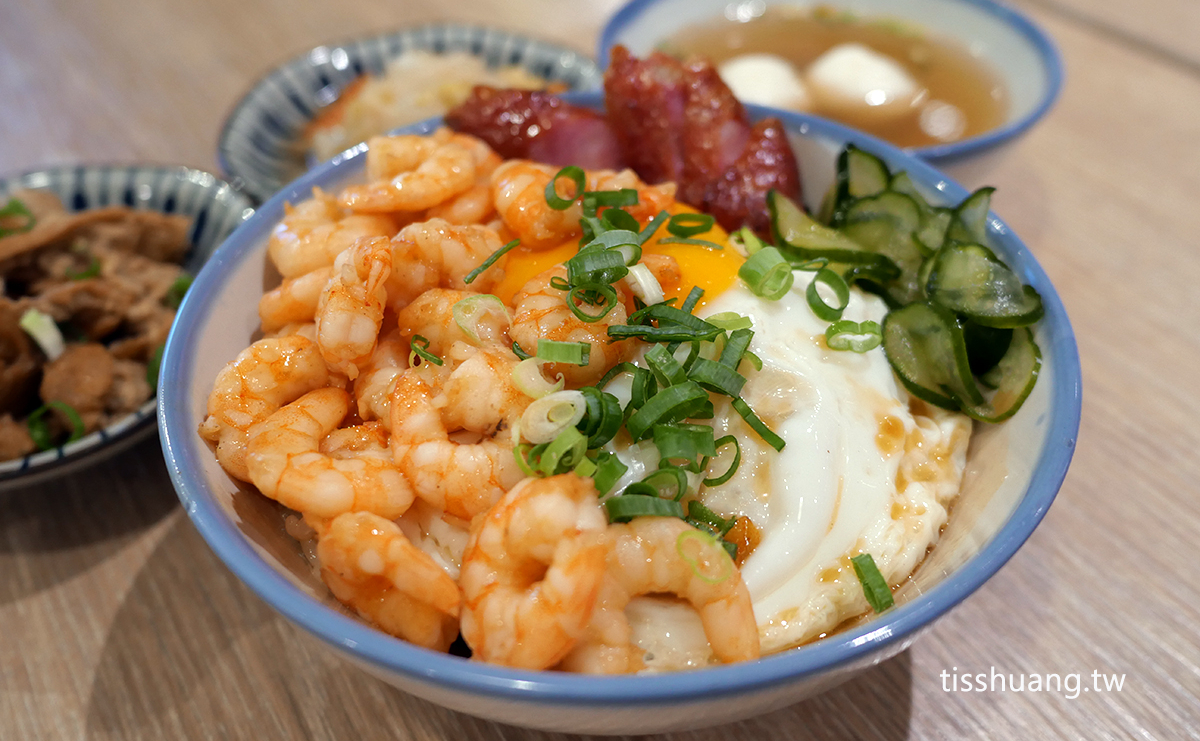 【台北101美食街推薦】忠青商行極品好蝦炊飯，來自眷村的家常滋味