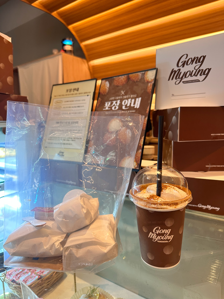 弘大美食推薦, 延南洞美食, 弘大咖啡廳, 延南洞咖啡廳 - TISS玩味食尚 弘大咖啡廳推薦