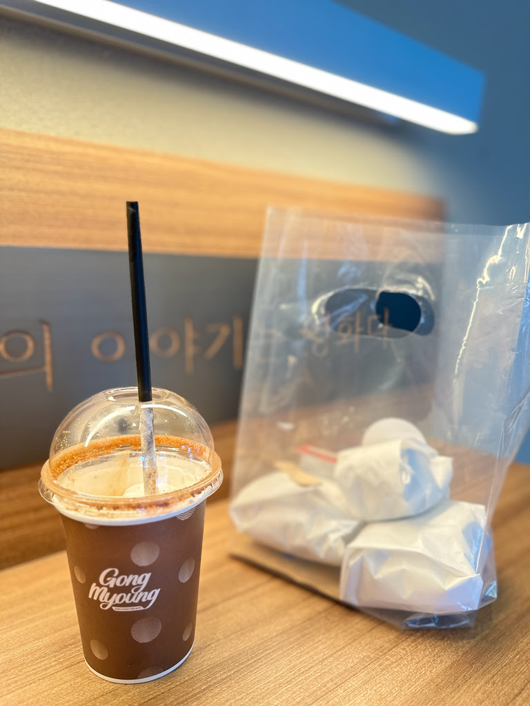 弘大美食推薦, 延南洞美食, 弘大咖啡廳, 延南洞咖啡廳 - TISS玩味食尚 弘大咖啡廳推薦