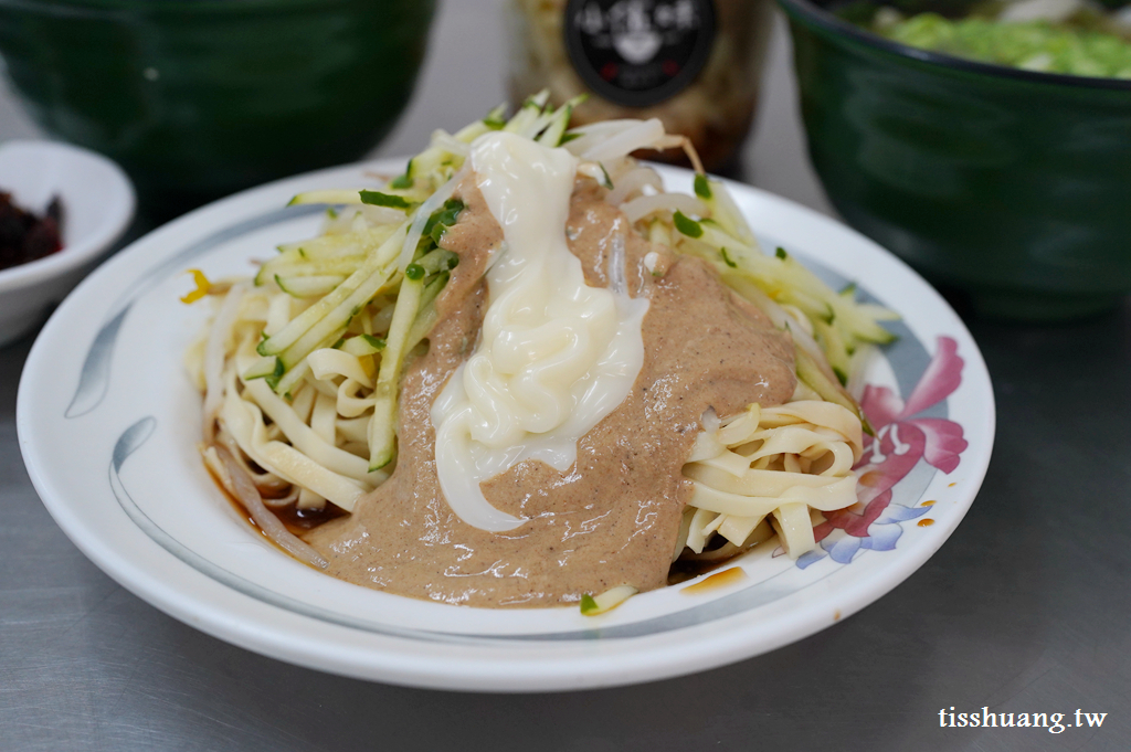 【小伍妹麻辣涼麵】嘉義必吃美食，眷村手工餃與白醋涼麵