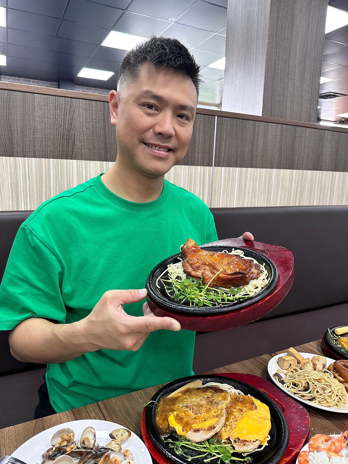 【饗厚牛排桃園店】義式百匯自助吧吃到飽，再加69元就能吃到起司牛排跟豬排