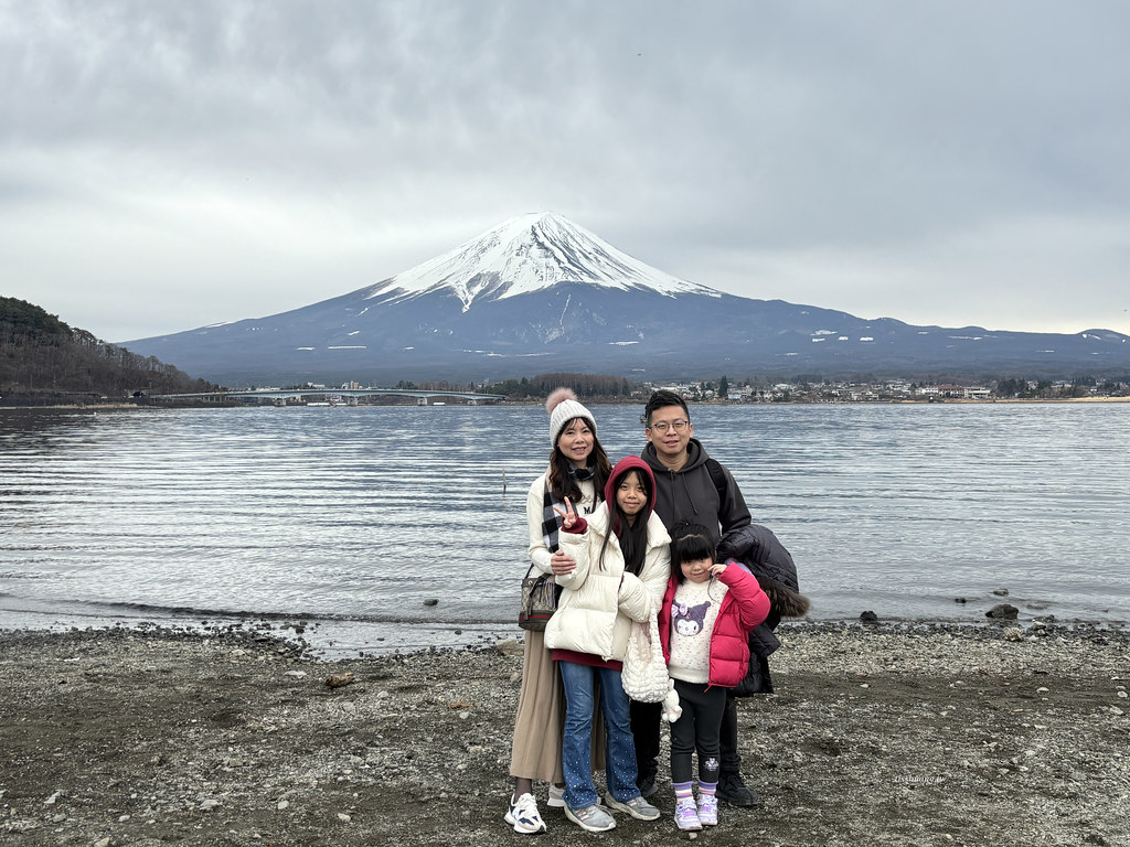 【河口湖景點】古賀政男紀念公園，天氣好也可以拍到逆富士