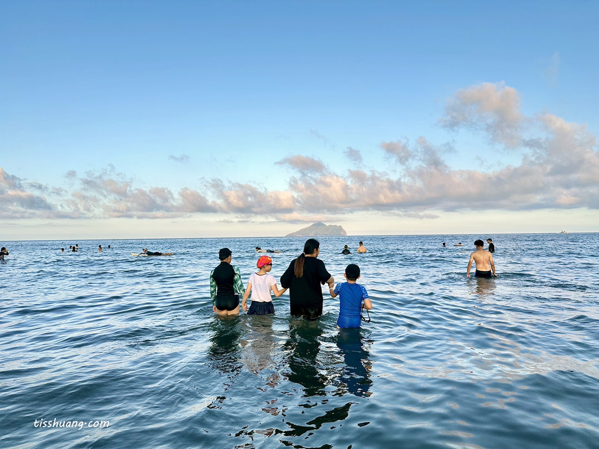 【烏石港】宜蘭海邊玩水推薦，烏石港北堤衝浪點，衝浪體驗來這裡!