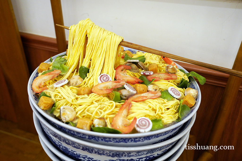 【八里美食推薦】張吳記什錦麵八里旗艦店，大碗滿料超人氣餐廳