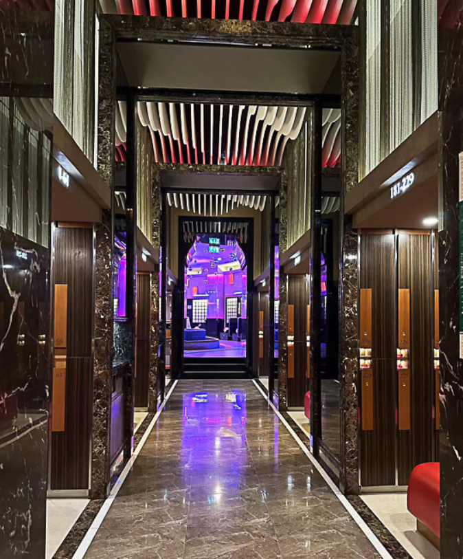 十八桑拿｜選秀表演、氣氛絕佳的澳門桑拿房