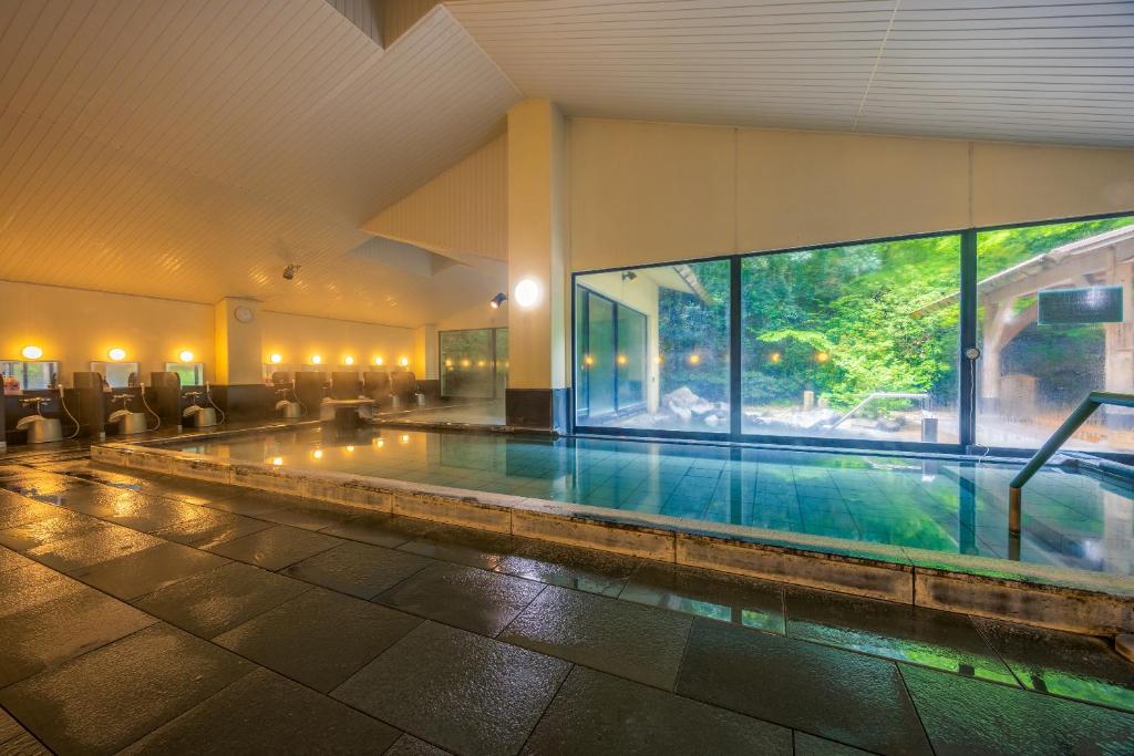 箱根湯本富士飯店｜箱根溫泉飯店推薦・步行3分鐘到車站超方便的親子住宿選擇！