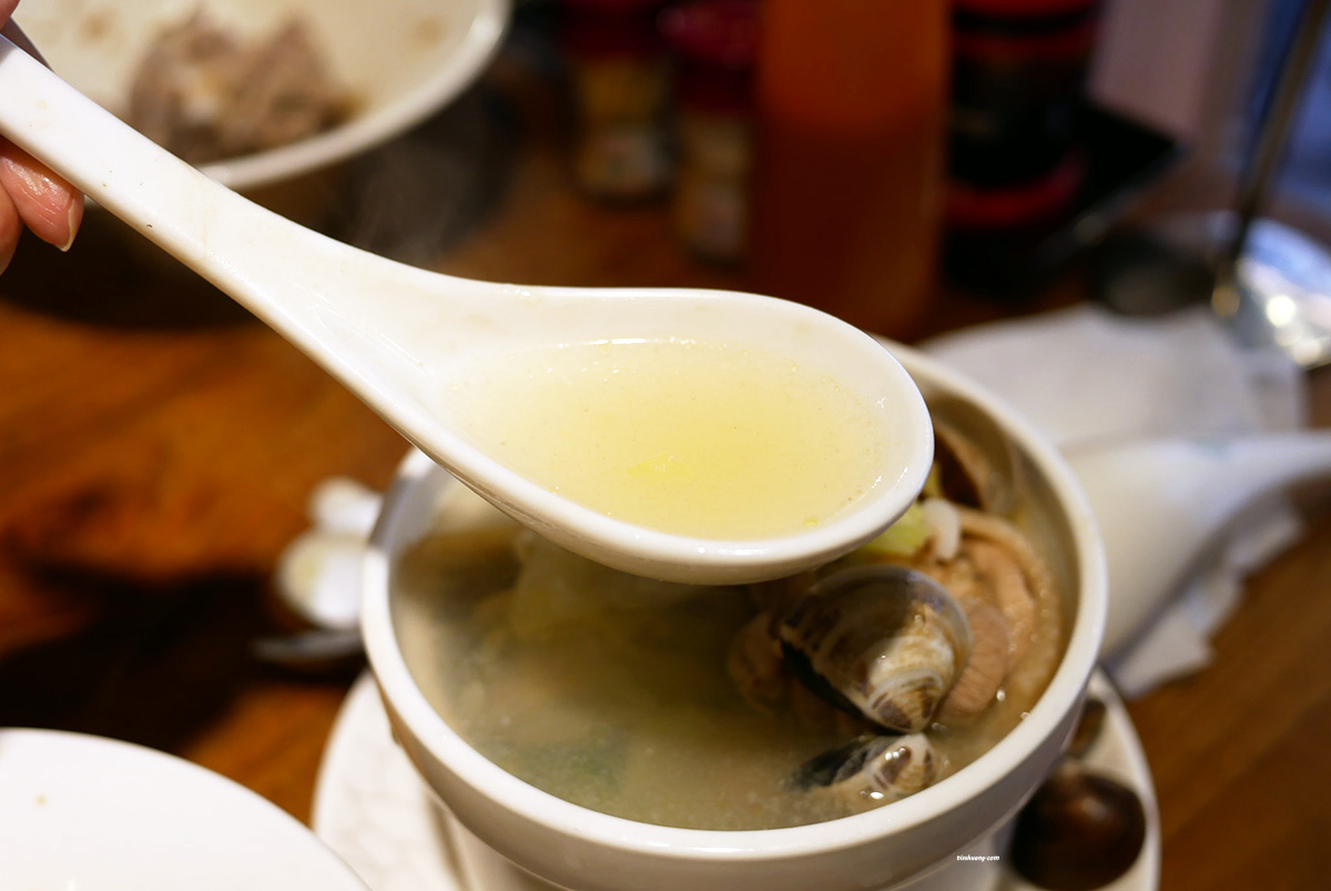 【北投美食推薦】雙月食品社北投店：捷運站5分鐘、免排隊秘訣公開！溫泉區旁的米其林必比登雞湯