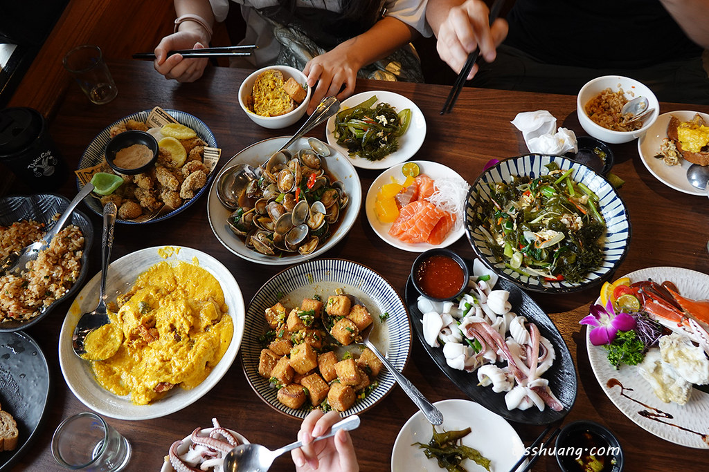 【宜蘭海鮮餐廳推薦】頭城小豪海鮮｜食材新鮮、價格親民的高人氣排隊名店