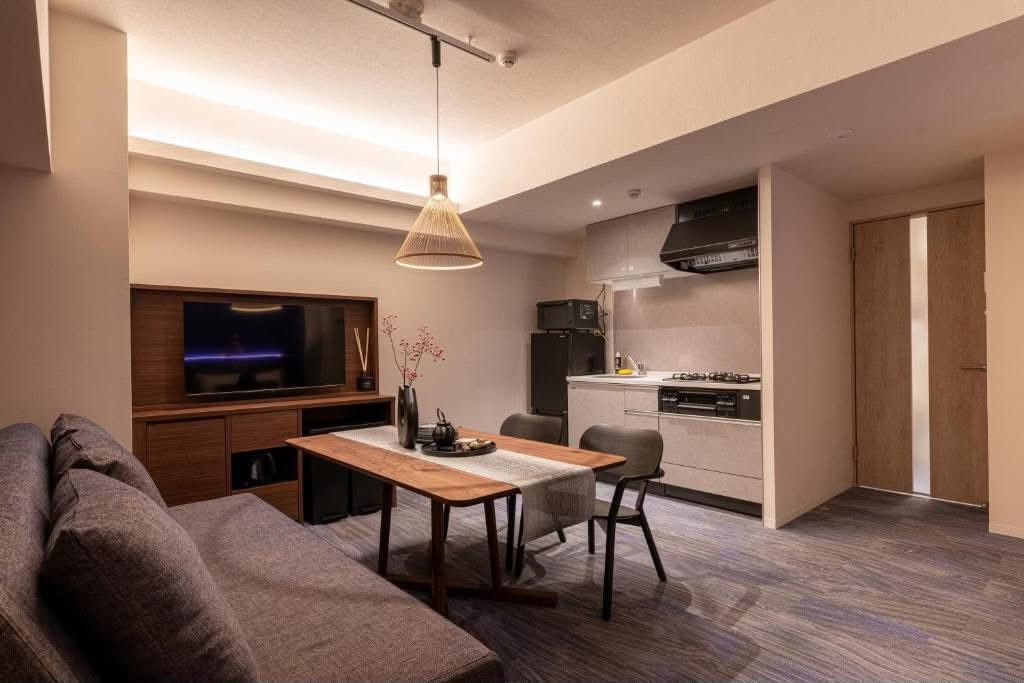 東京住宿推薦, 東京住宿, 東京飯店, 東京公寓式酒店, 東京便宜酒店 - TISS玩味食尚 2025年最強攻略!東京住宿推薦10選:車站旁、高評價、交通無敵的東京飯店推薦!