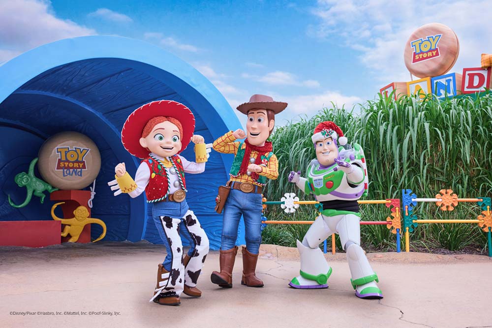 【2025香港迪士尼攻略】門票優惠、三天兩夜怎麼玩？必玩設施、住宿、地圖一篇搞定！