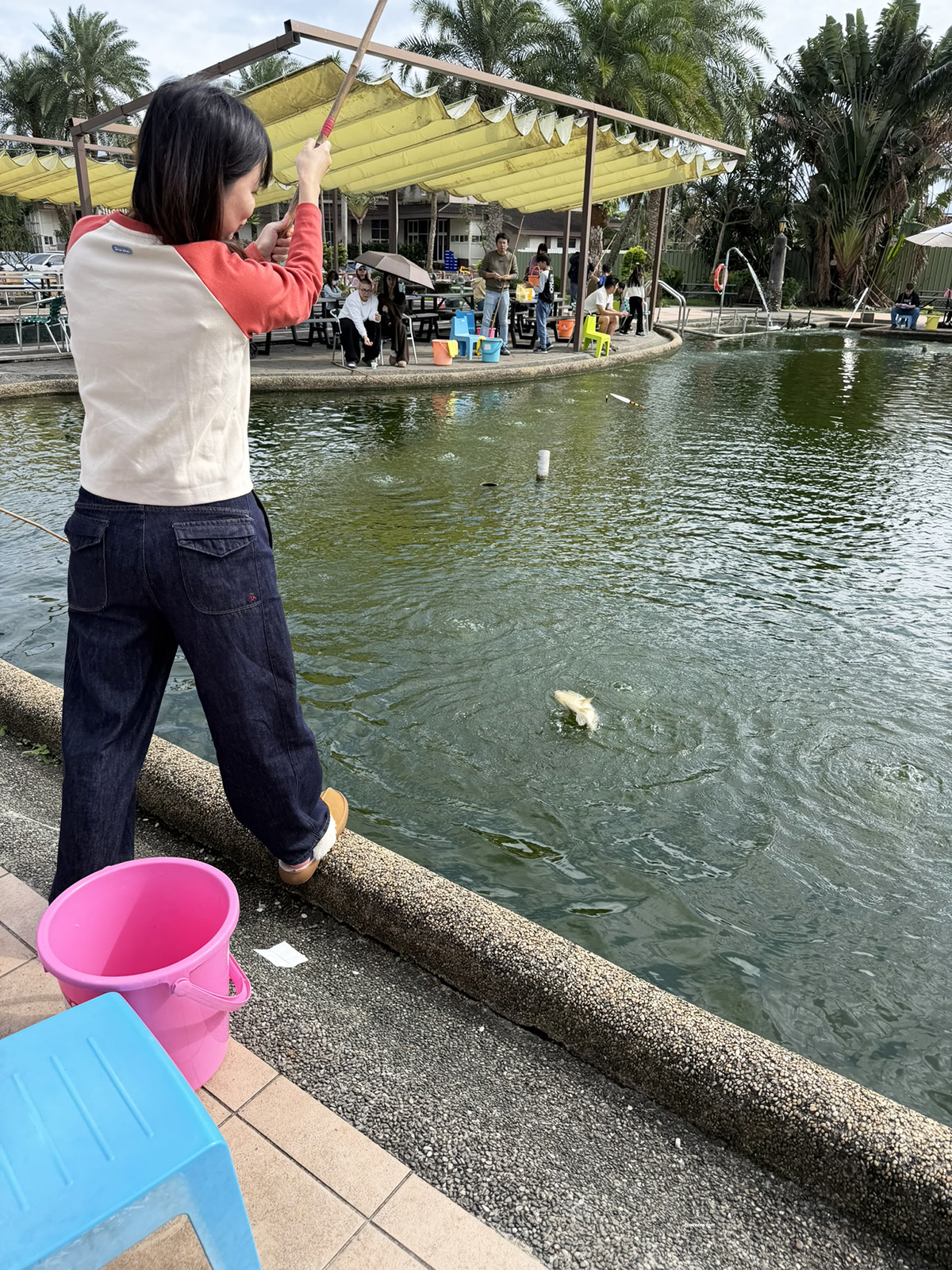 礁溪景點, 宜蘭親子景點, 礁溪親子景點, 輕親魚朵, 輕親魚朵收費 - TISS玩味食尚 宜蘭礁溪親子景點推薦!輕親魚朶生態園區,大塭休閒農場釣魚、抓蝦,孩子玩到不想回家!